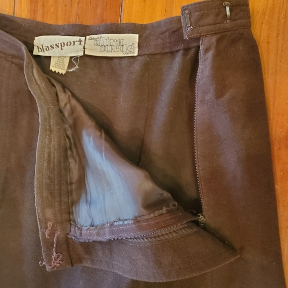 Blassport Ultrasuede Skirt, Size 10 - Picture 3 of 5